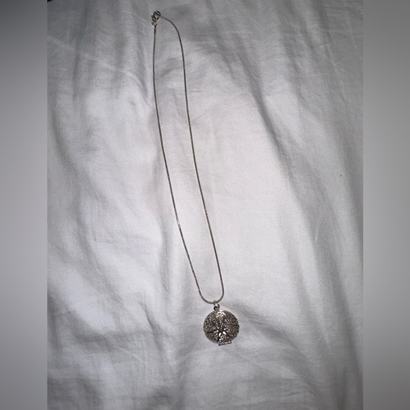 Jewelry - Sterling silver necklace with locket